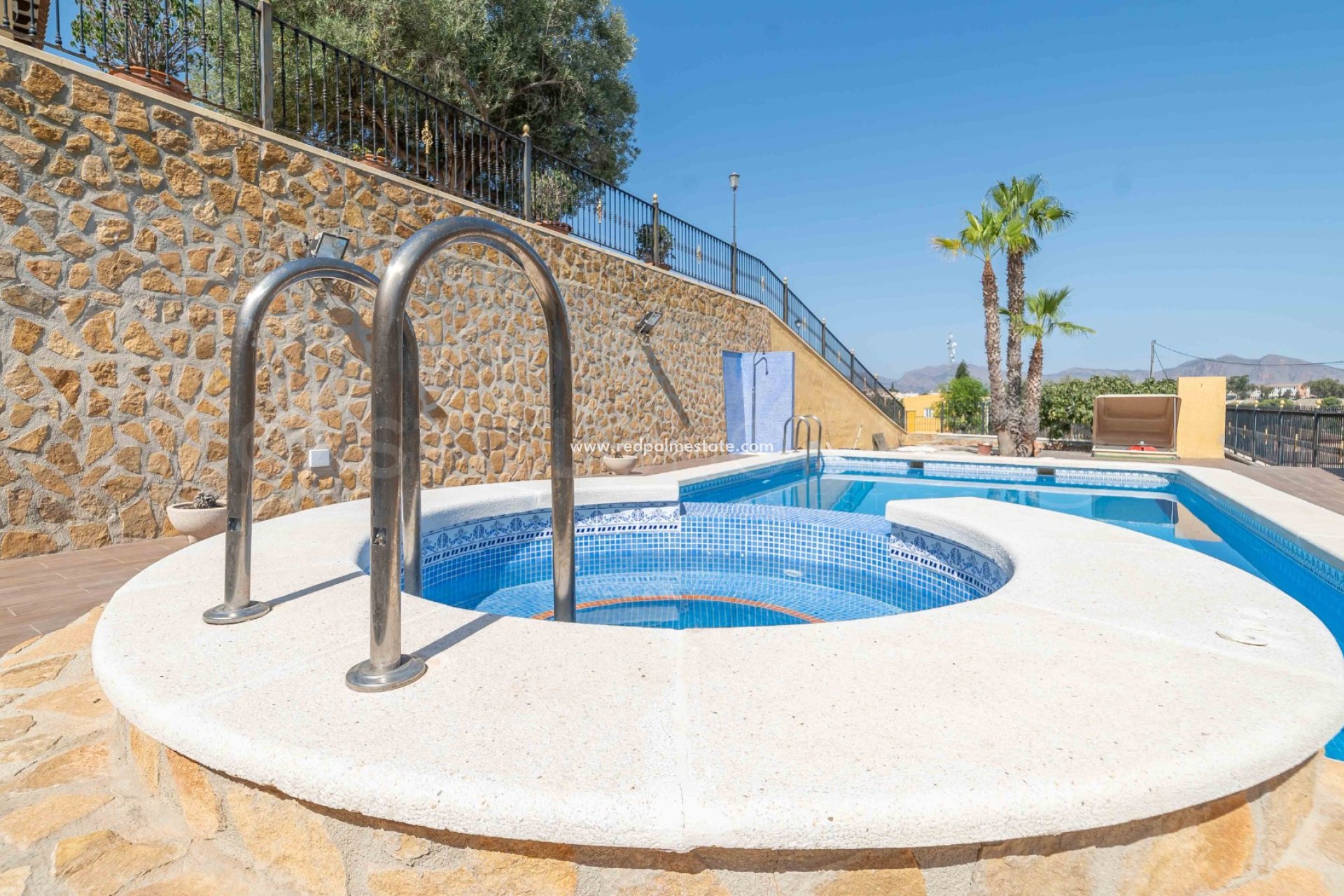 Återförsäljning - Villa -
Bigastro