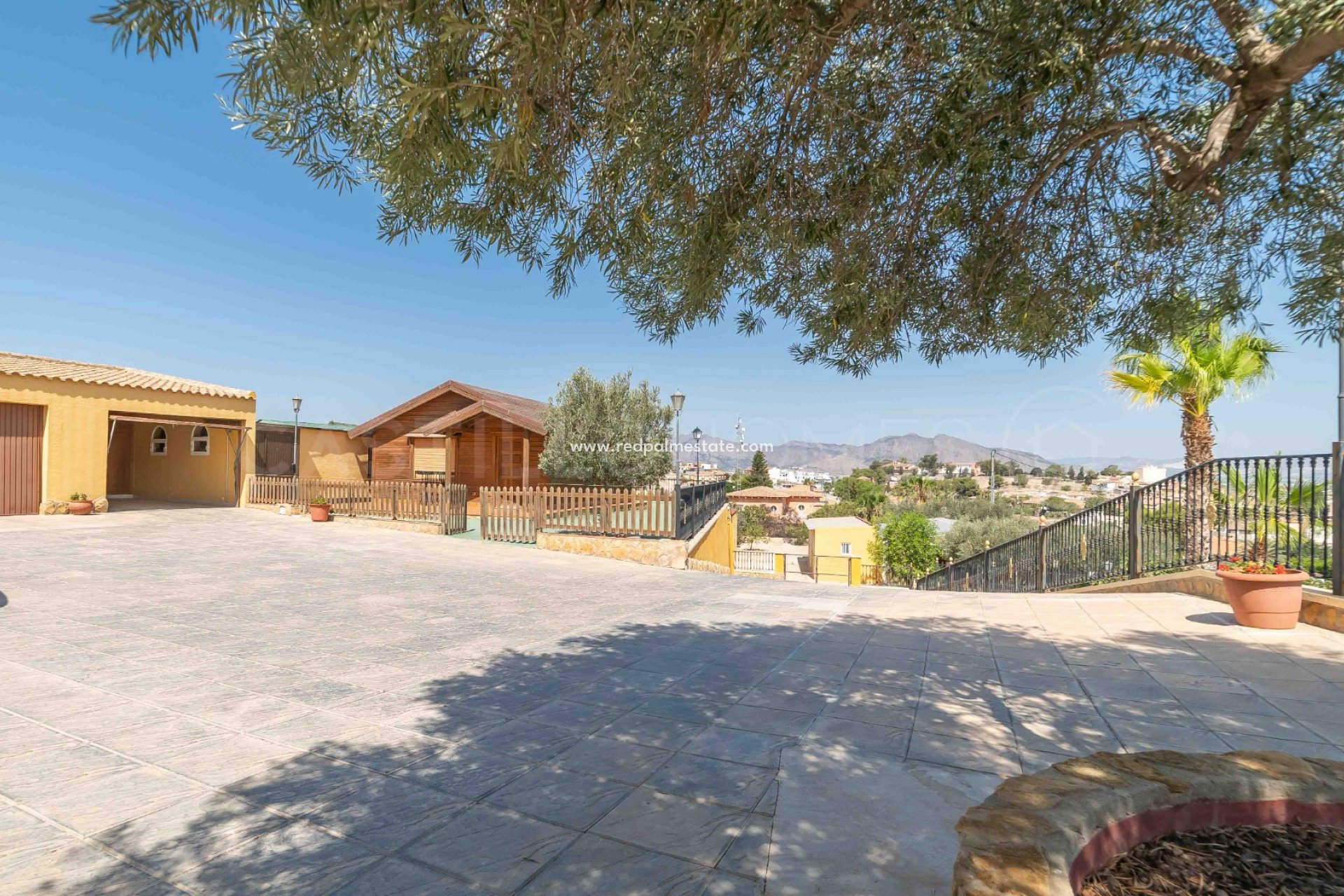 Återförsäljning - Villa -
Bigastro