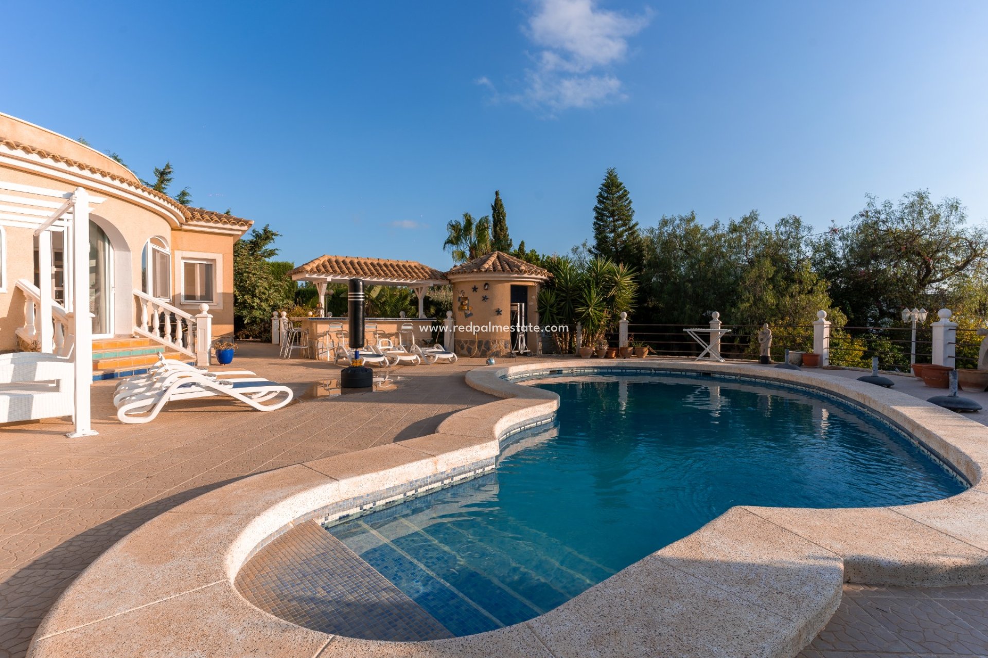 Återförsäljning - Villa -
Busot - Costa Blanca