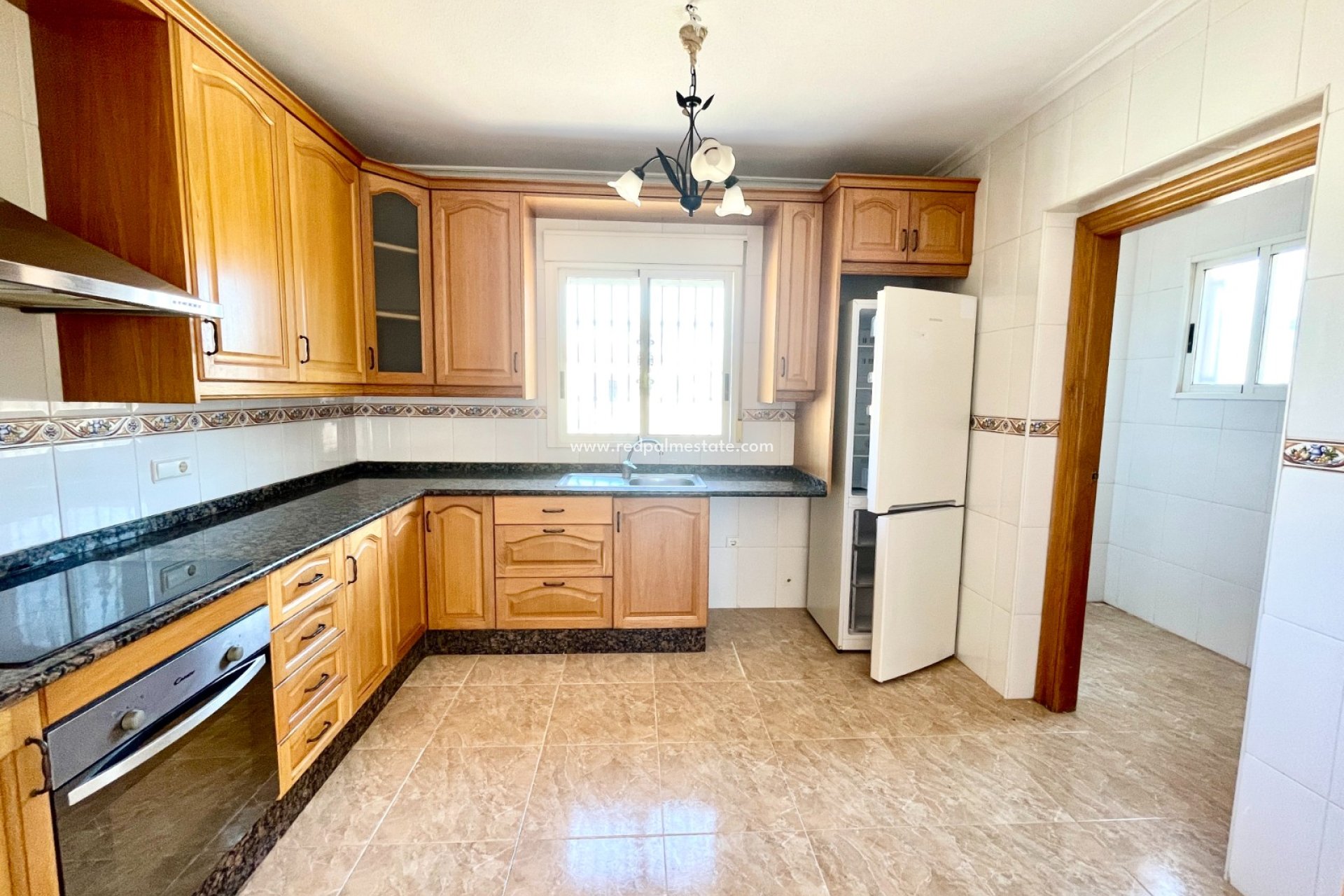 Återförsäljning - Villa -
Catral - Costa Blanca