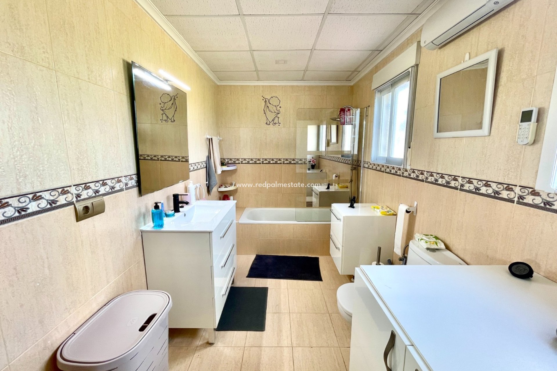 Återförsäljning - Villa -
Catral - Costa Blanca