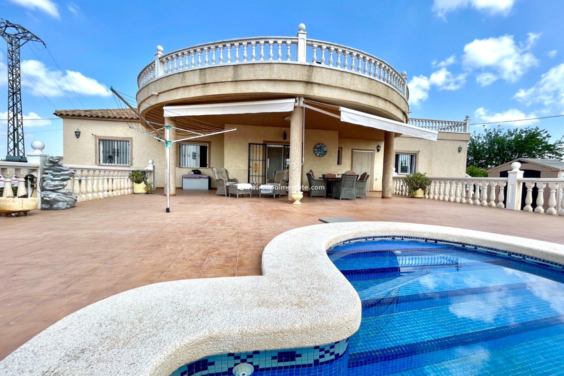 Återförsäljning - Villa -
Catral - Costa Blanca