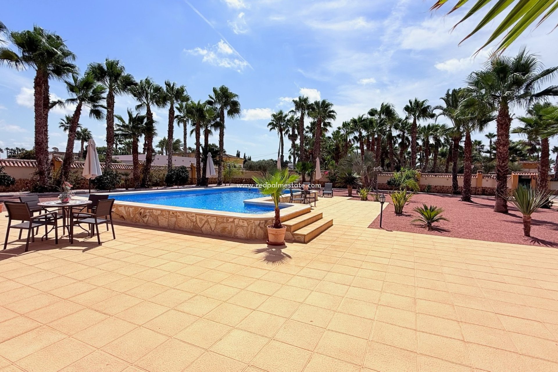 Återförsäljning - Villa -
Catral - Costa Blanca