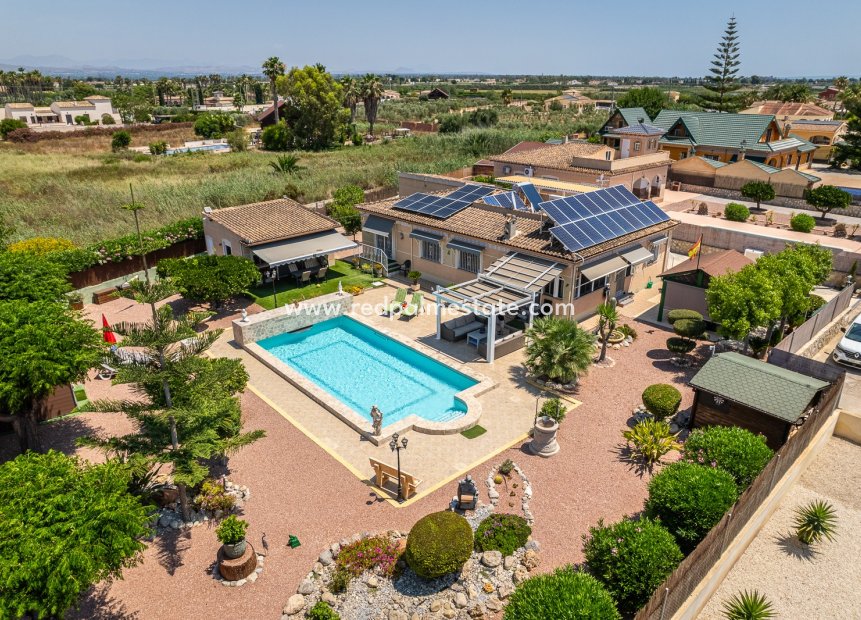 Återförsäljning - Villa -
Catral - Costa Blanca