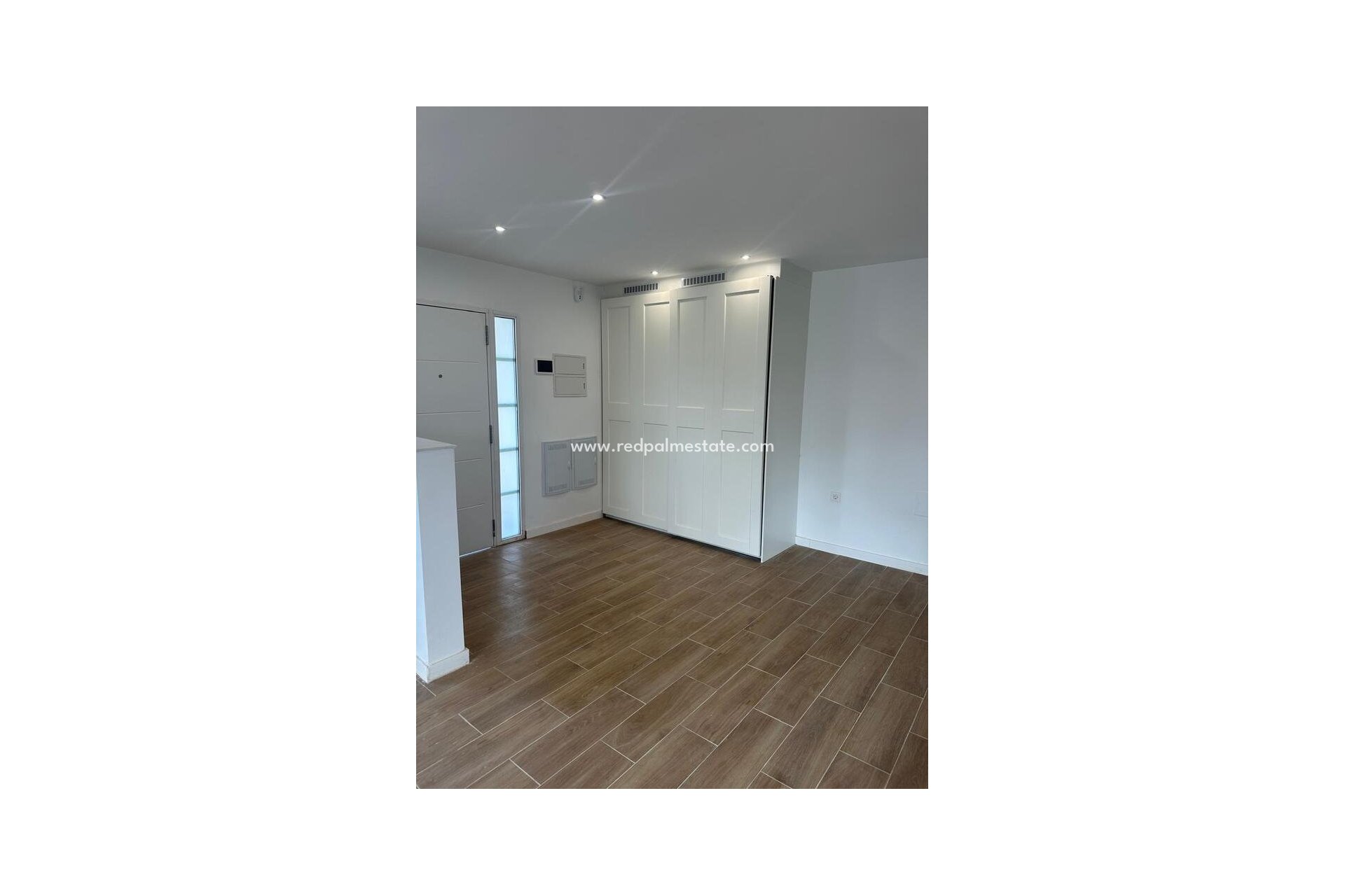 Återförsäljning - Villa -
Catral - Costa Blanca