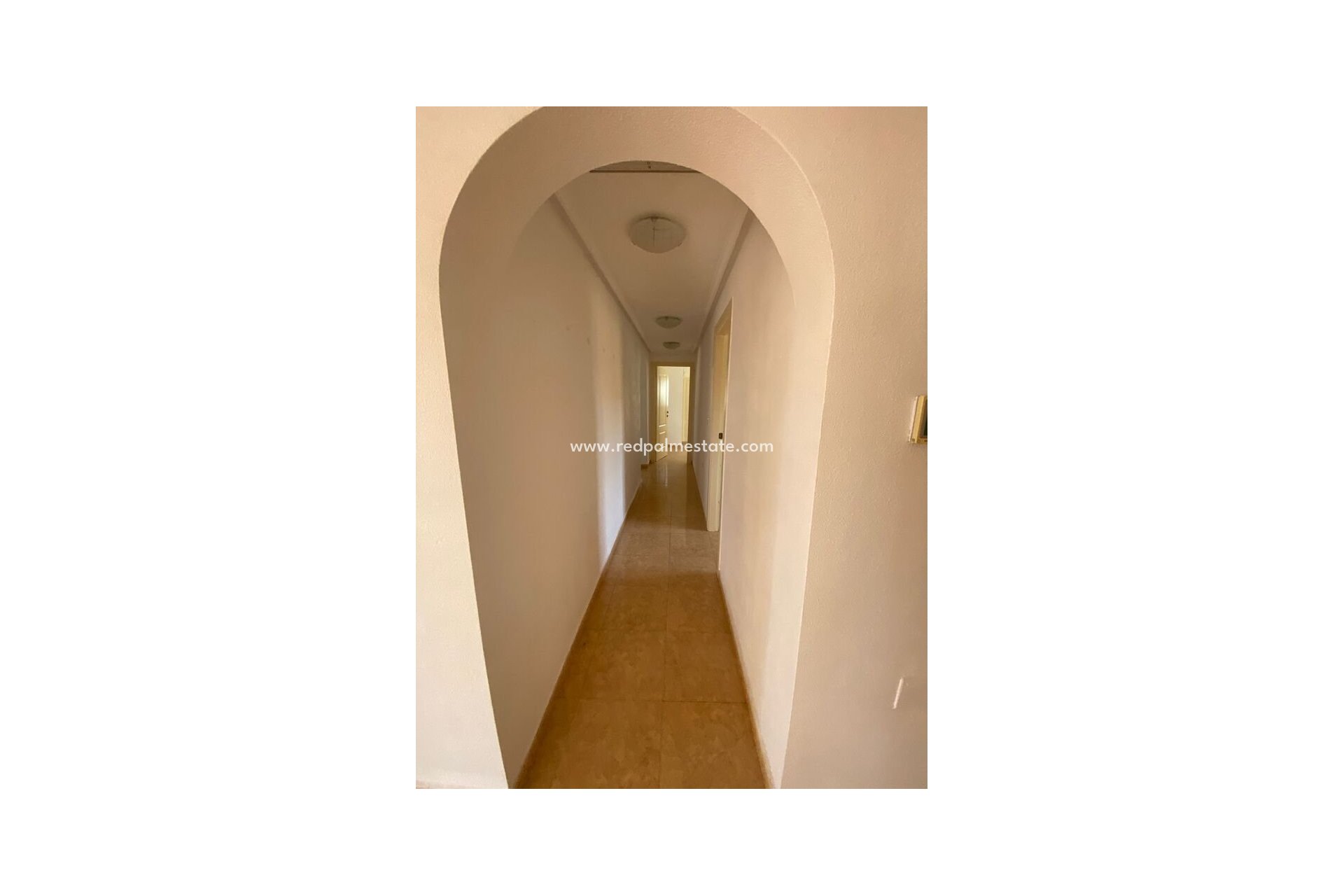 Återförsäljning - Villa -
Catral - Costa Blanca