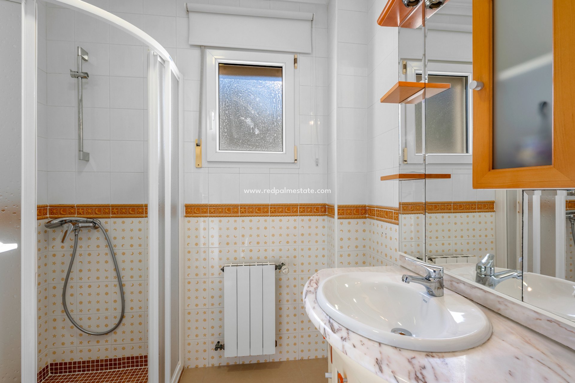 Återförsäljning - Villa -
Ciudad De Las Comunicaciones - Costa Blanca