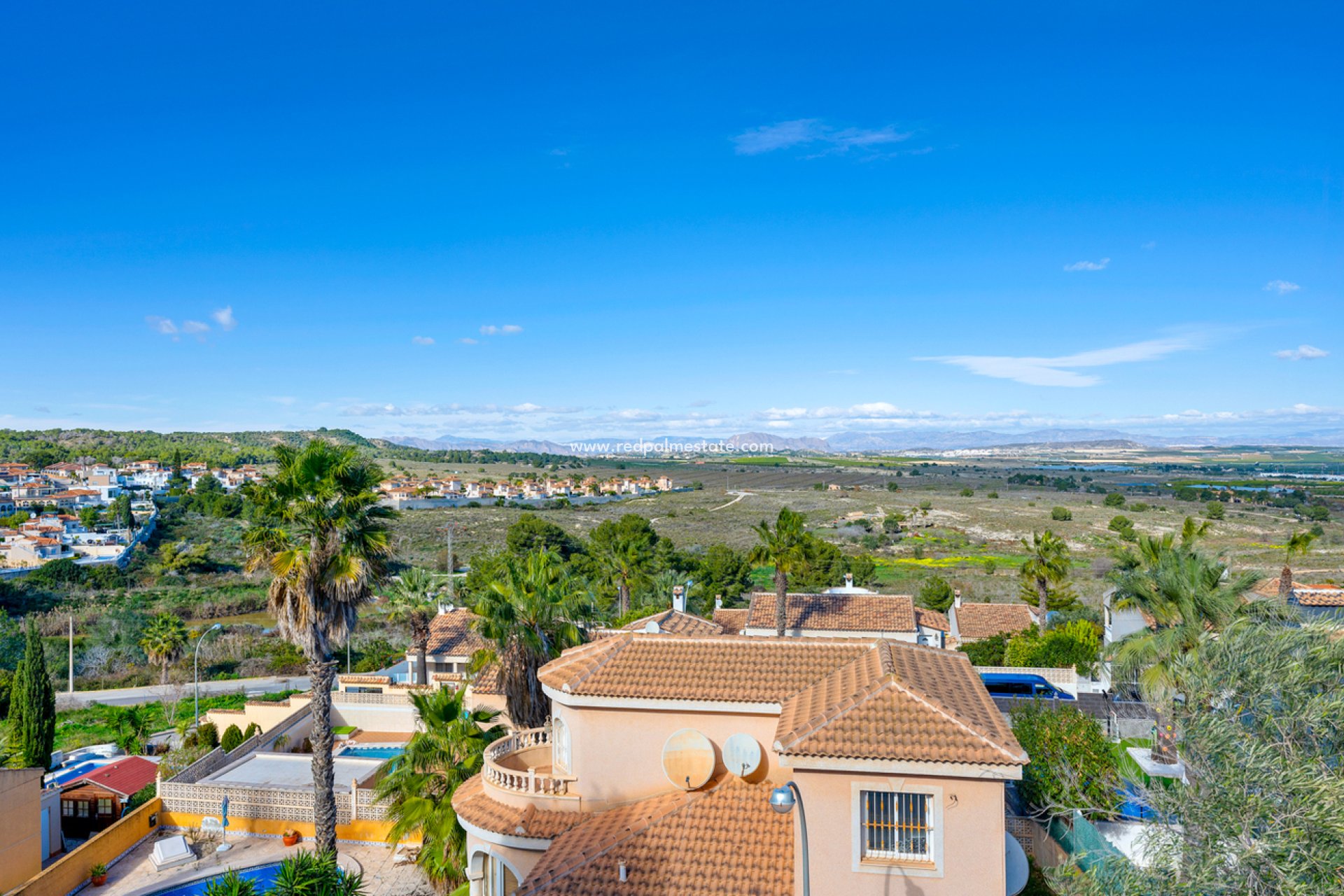 Återförsäljning - Villa -
Ciudad De Las Comunicaciones - Costa Blanca