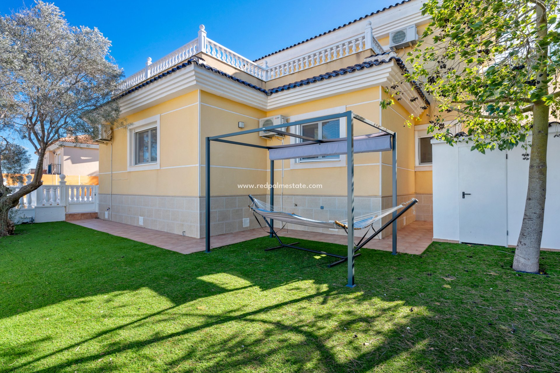 Återförsäljning - Villa -
Ciudad De Las Comunicaciones - Costa Blanca