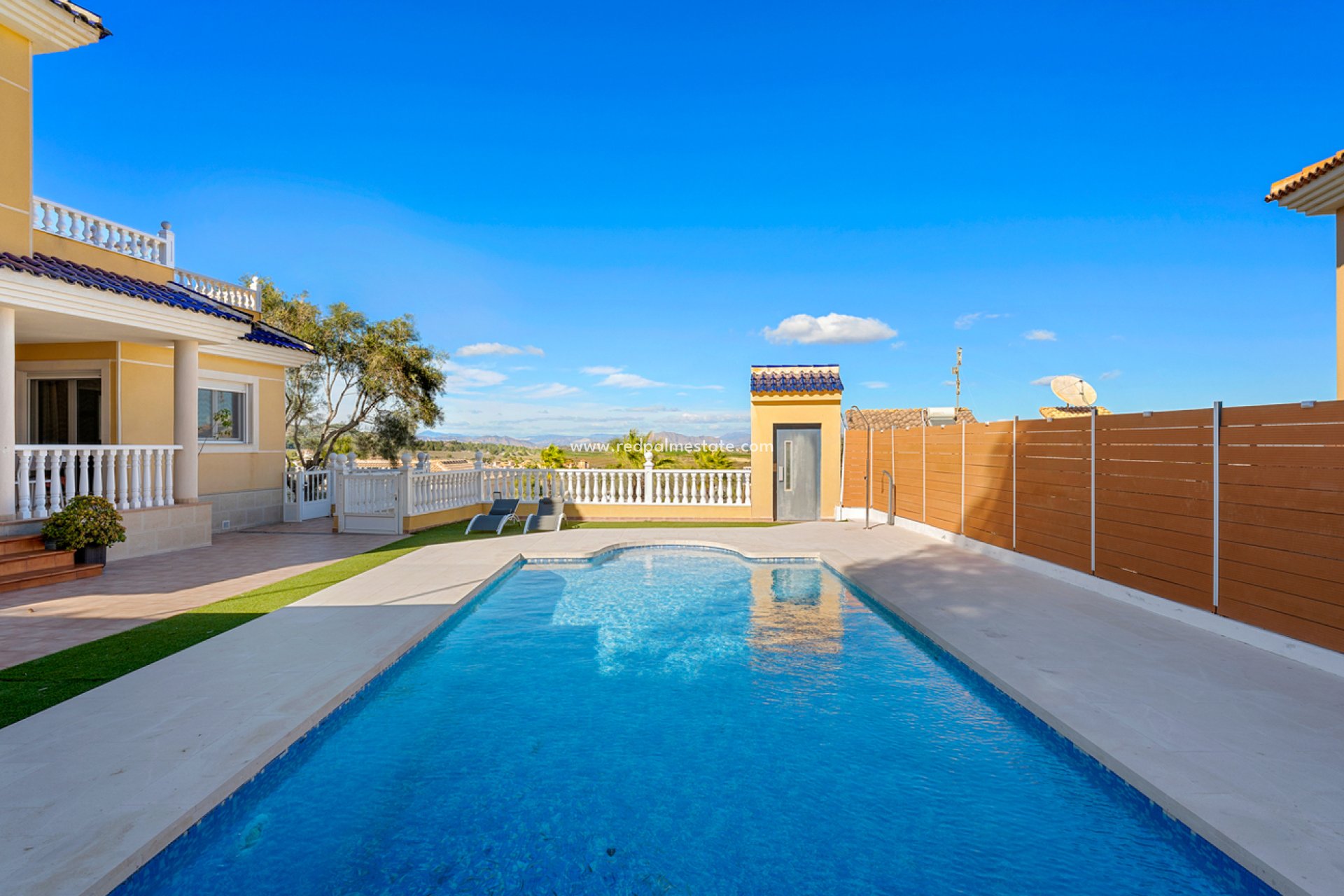 Återförsäljning - Villa -
Ciudad De Las Comunicaciones - Costa Blanca