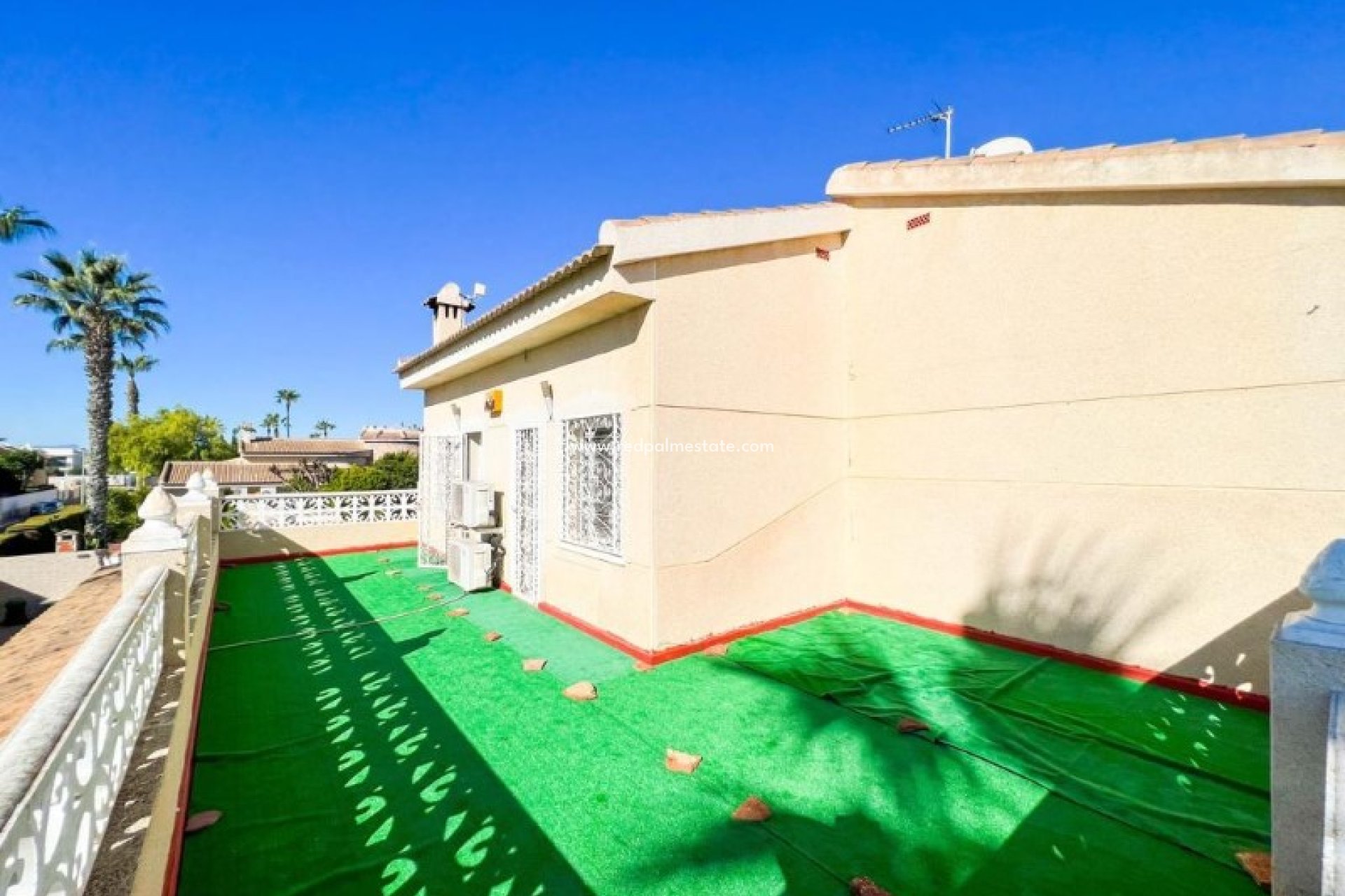 Återförsäljning - Villa -
Ciudad quesada - Costa Blanca