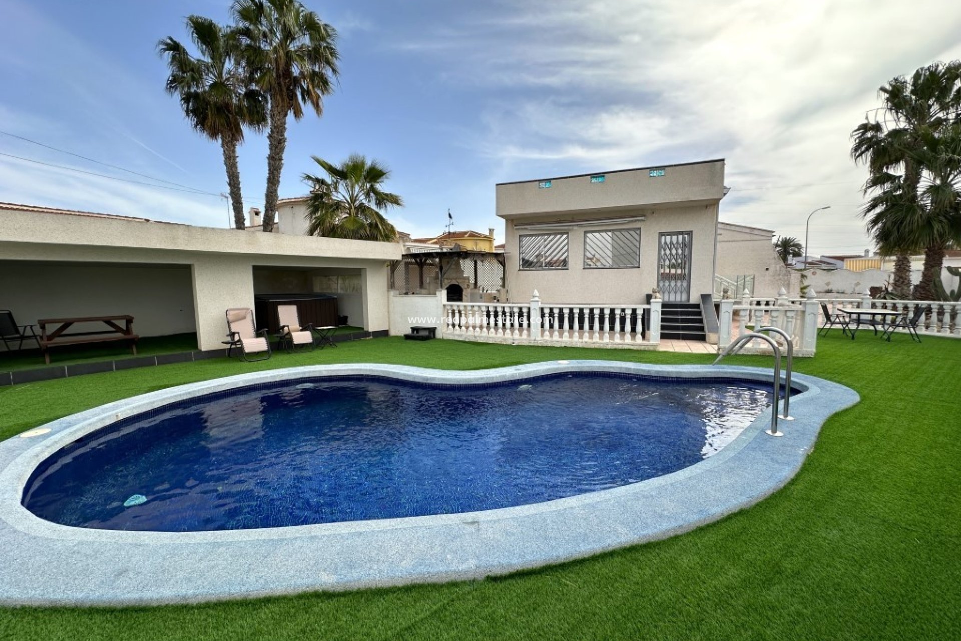 Återförsäljning - Villa -
Ciudad quesada - Costa Blanca