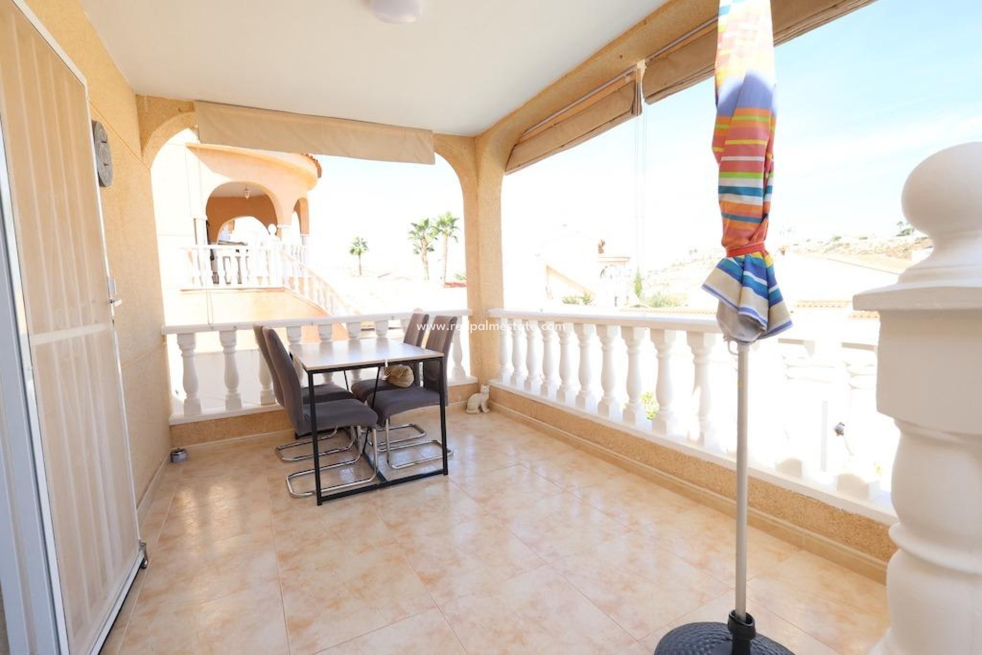 Återförsäljning - Villa -
Ciudad quesada - Costa Blanca