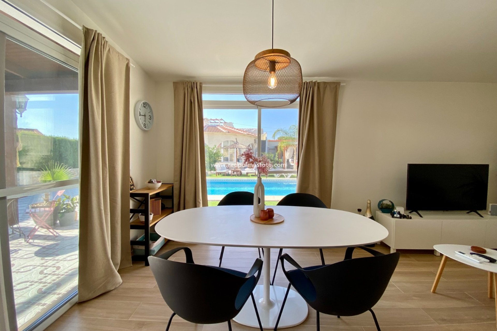 Återförsäljning - Villa -
Ciudad Quesada