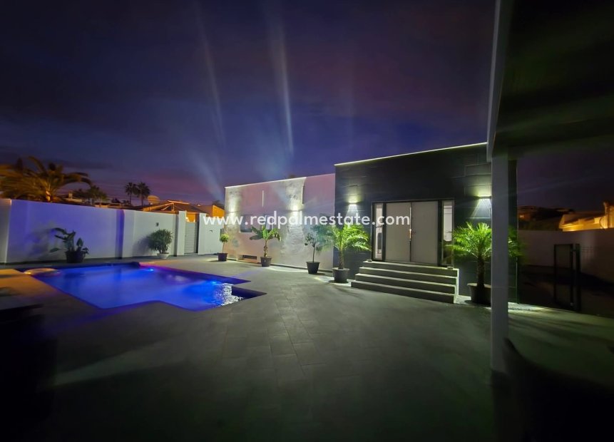 Återförsäljning - Villa -
Ciudad Quesada