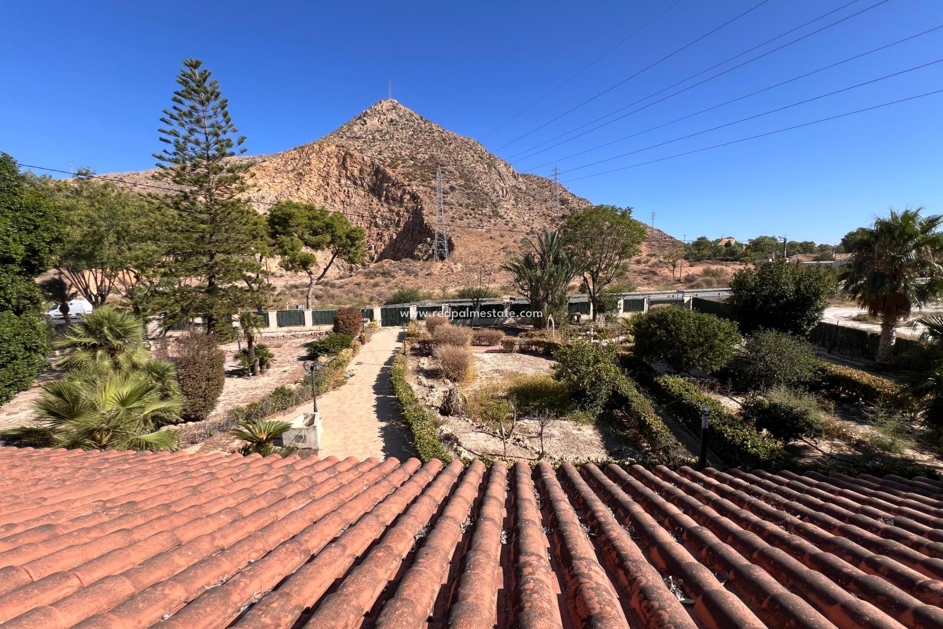 Återförsäljning - Villa -
Cox - Callosa de Segura