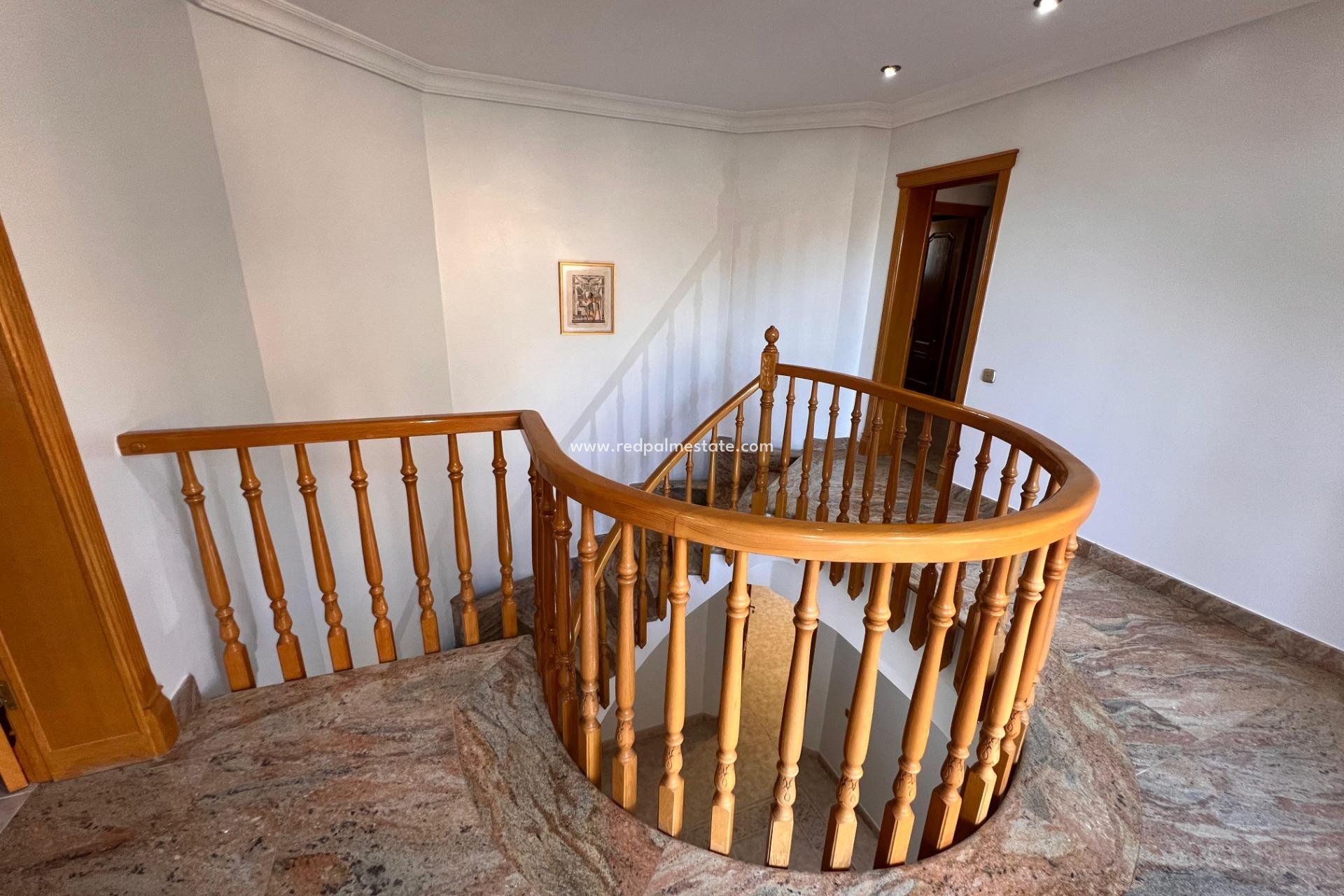 Återförsäljning - Villa -
Cox - Callosa de Segura