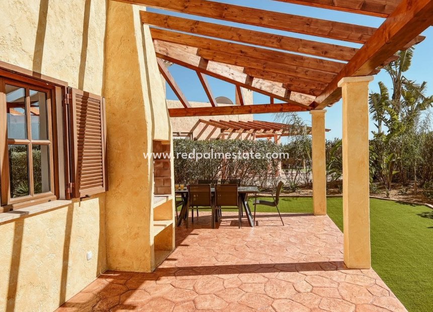 Återförsäljning - Villa -
Cuevas Del Almanzora - Villaricos