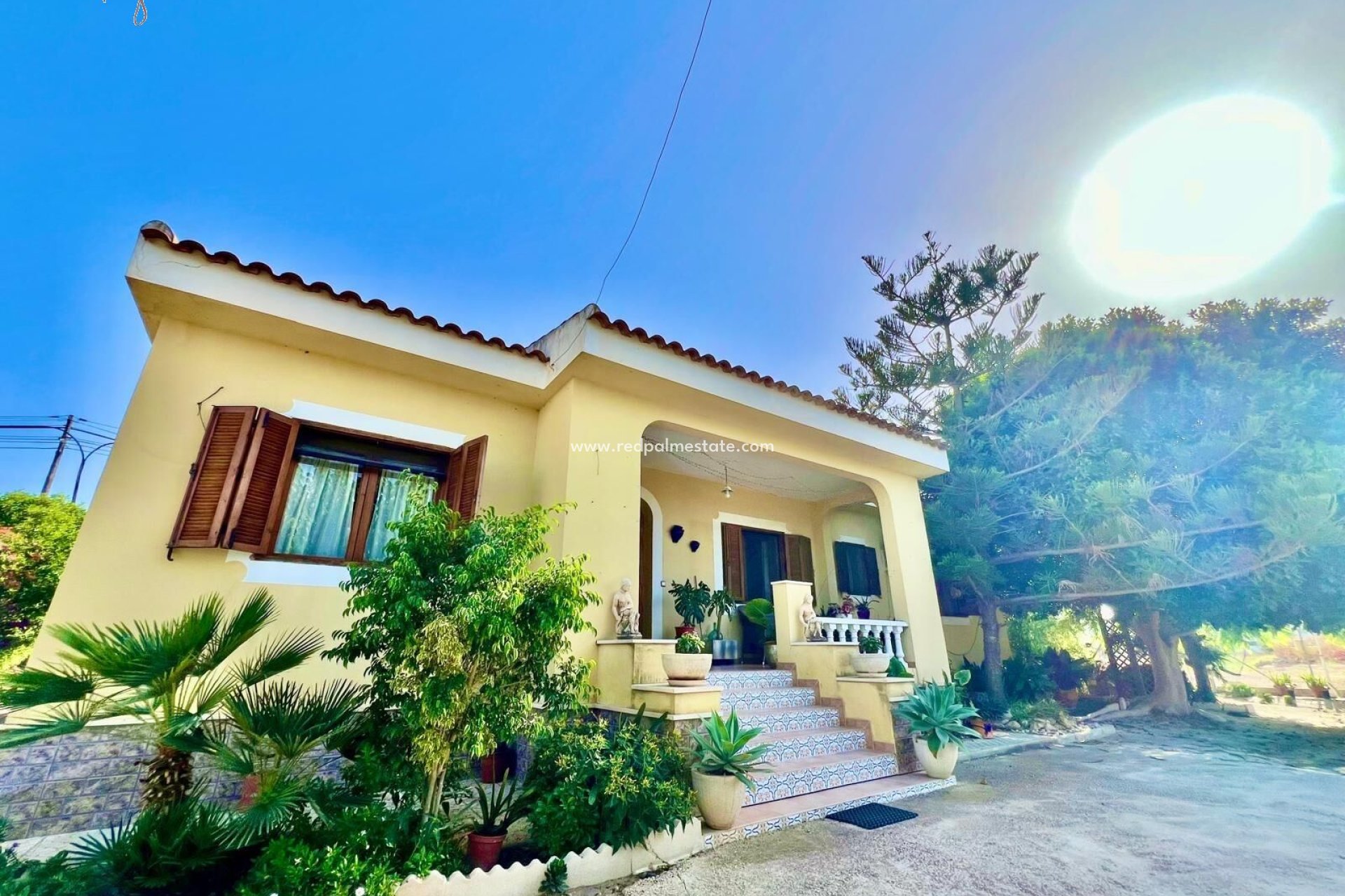 Återförsäljning - Villa -
Daya Vieja - Costa Blanca Sur