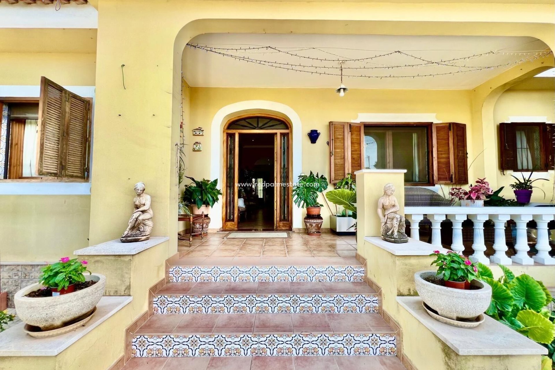 Återförsäljning - Villa -
Daya Vieja - Costa Blanca Sur