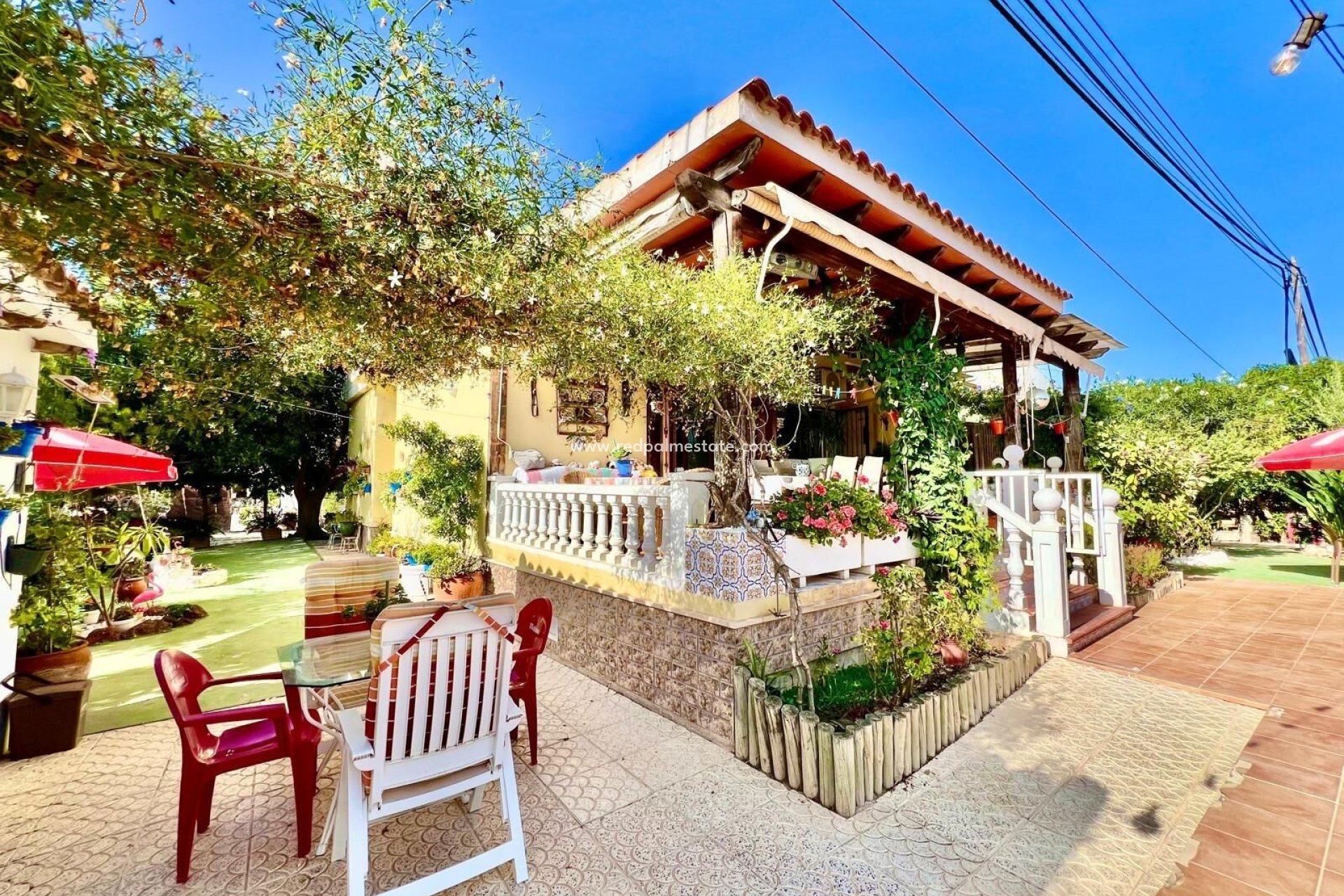 Återförsäljning - Villa -
Daya Vieja - Costa Blanca Sur