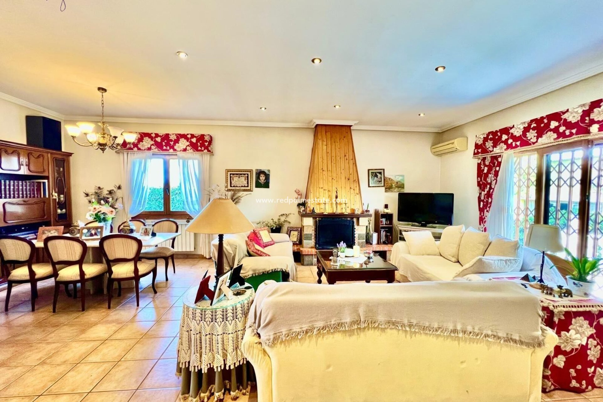 Återförsäljning - Villa -
Daya Vieja - Costa Blanca Sur