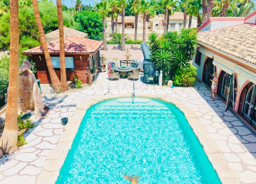 Återförsäljning - Villa -
Daya Vieja - Costa Blanca