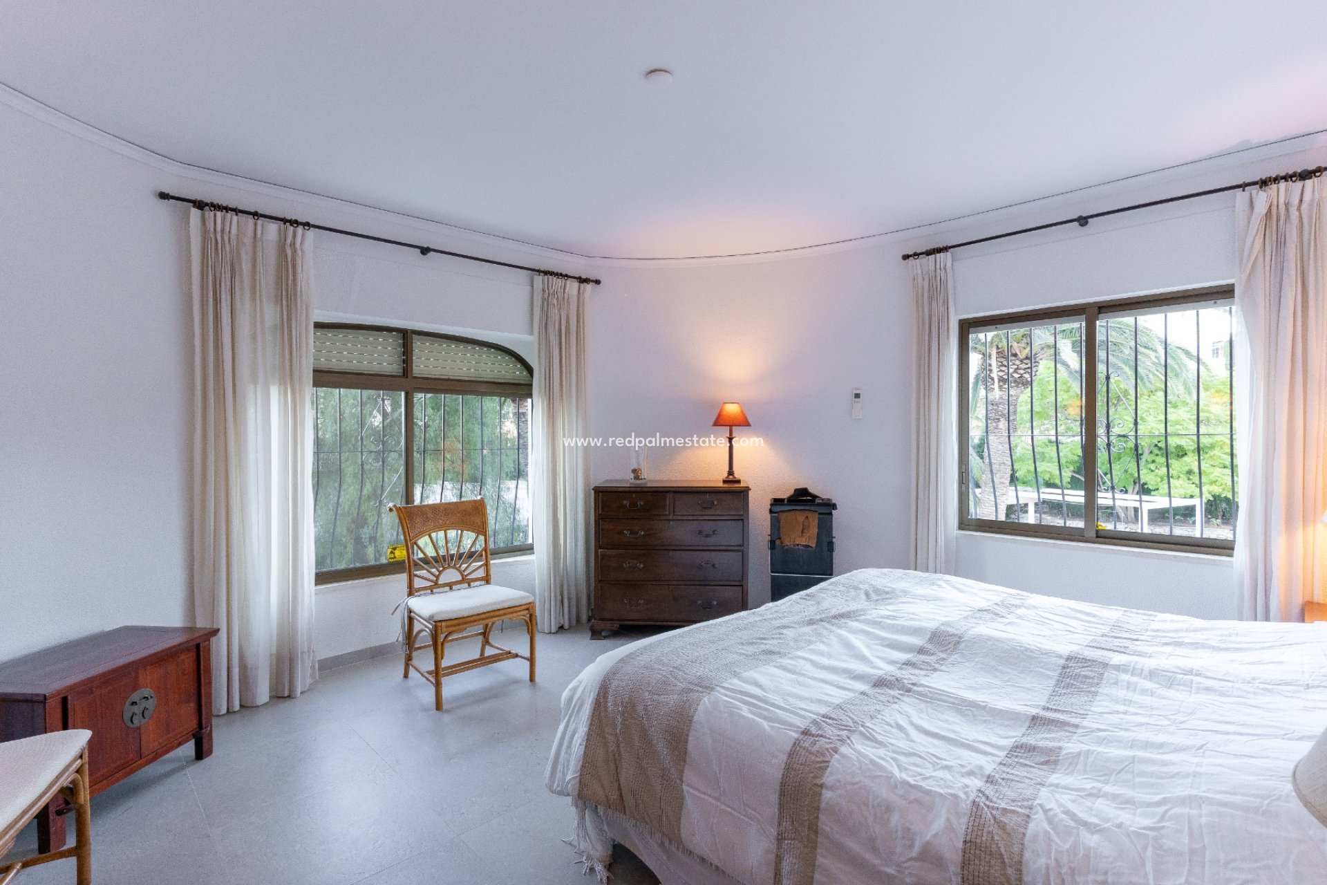 Återförsäljning - Villa -
Denia