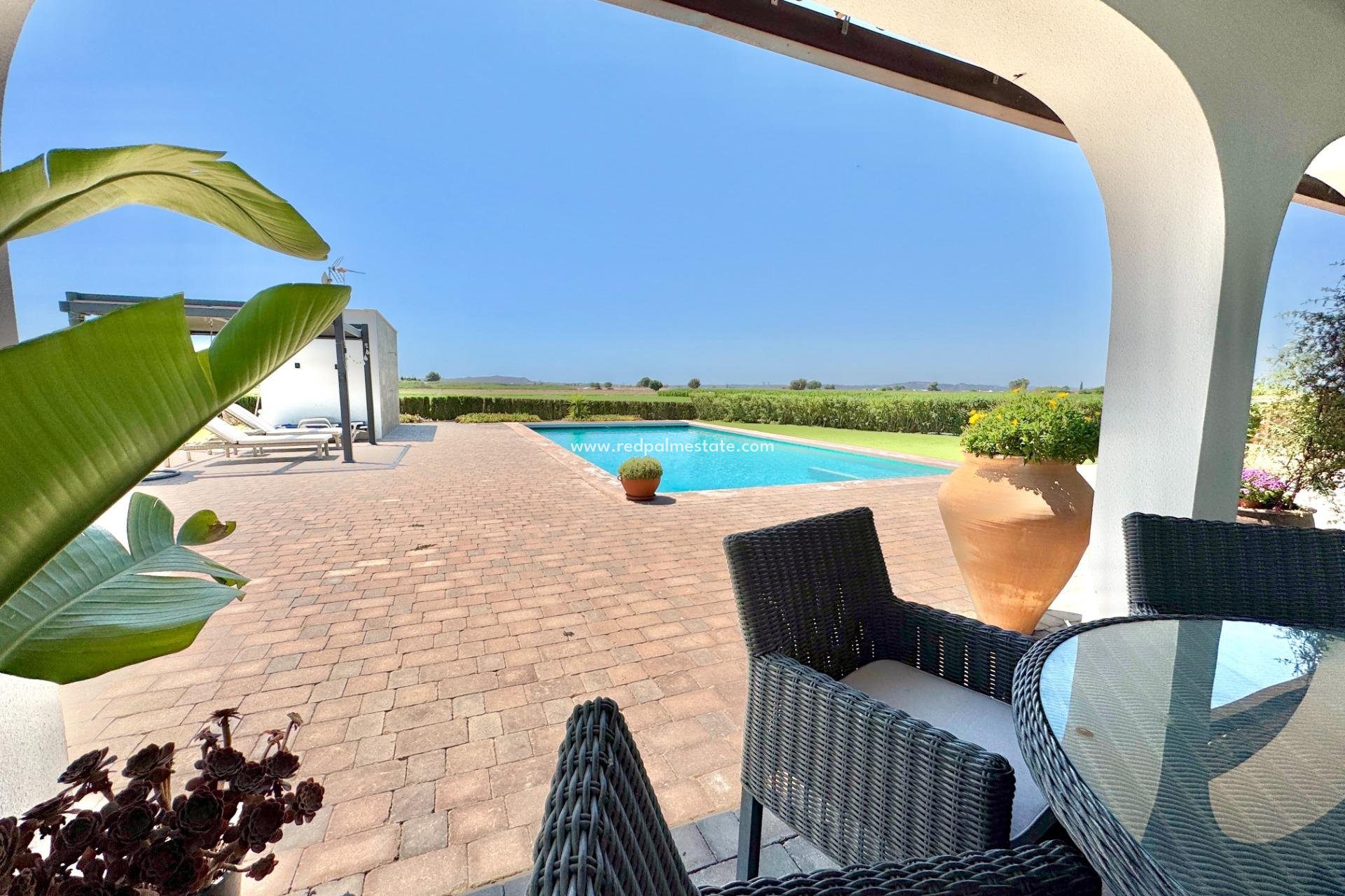 Återförsäljning - Villa -
Dolores - Comunidad Valenciana