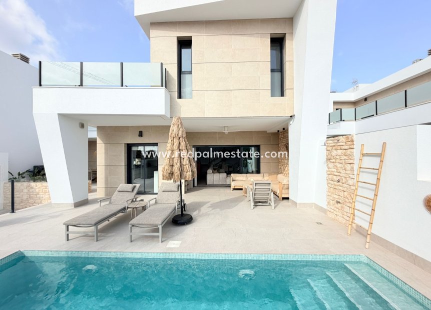 Återförsäljning - Villa -
Dolores - Costa Blanca