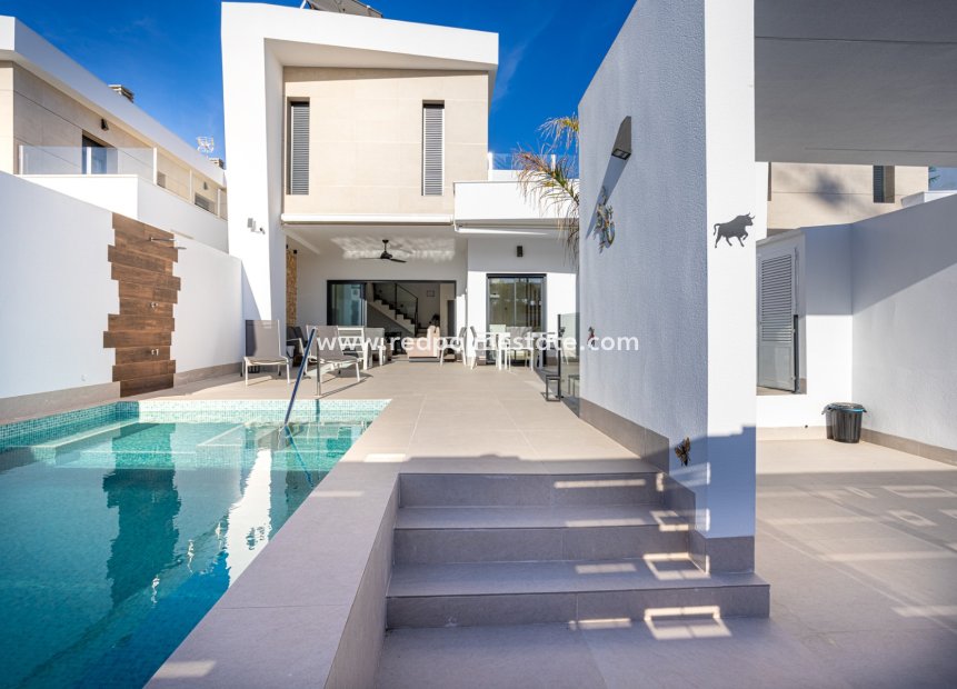 Återförsäljning - Villa -
Dolores - Costa Blanca