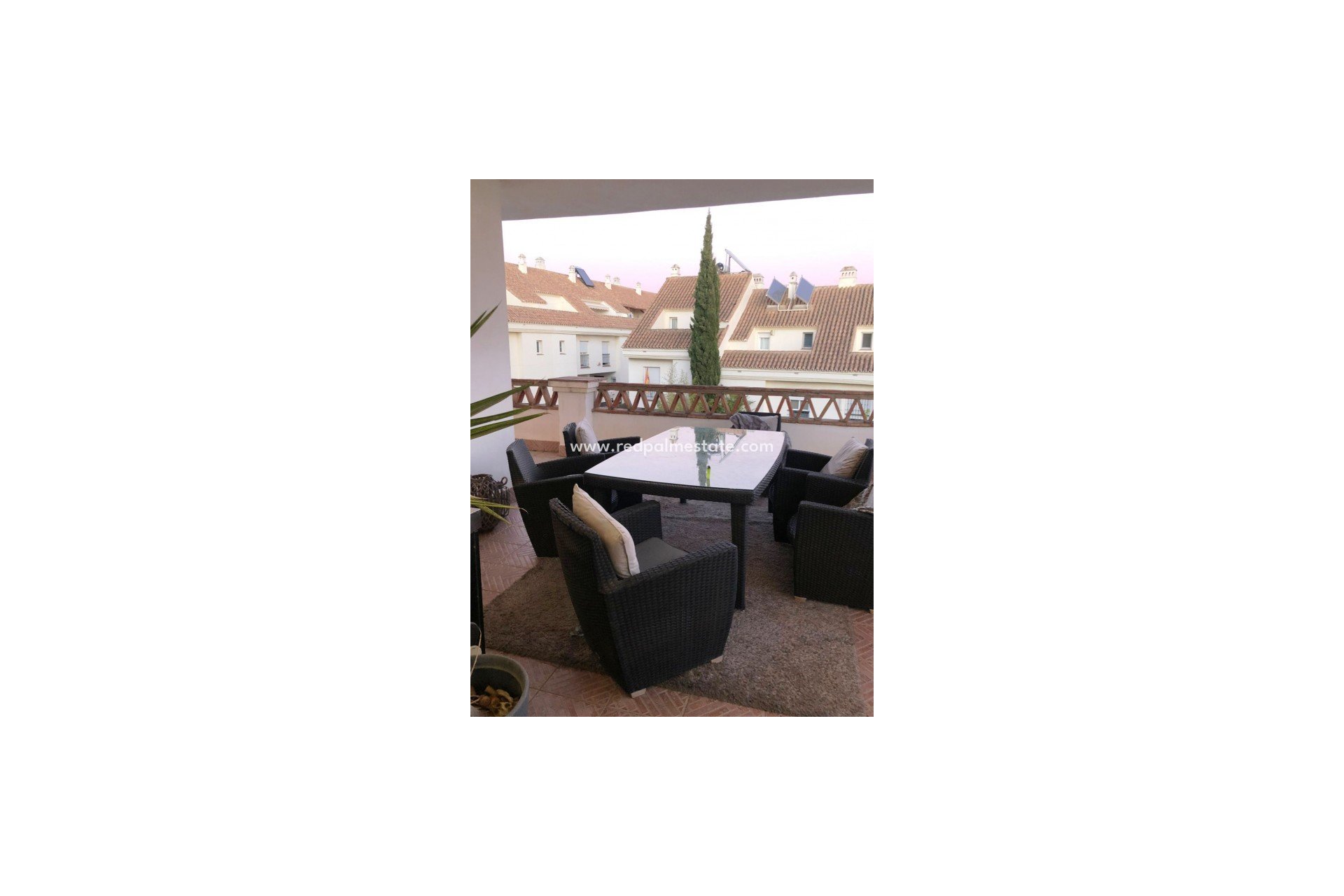 Återförsäljning - Villa -
El Coto