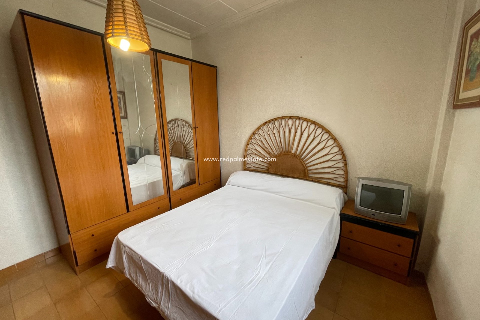 Återförsäljning - Villa -
Elche - Costa Blanca