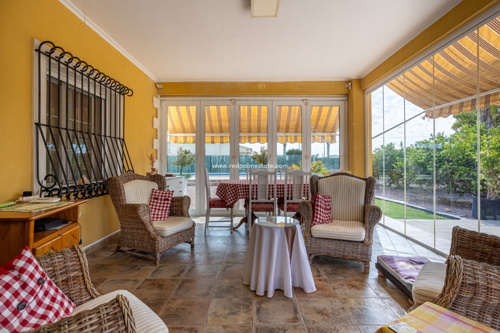 Återförsäljning - Villa -
Elche - La Hoya