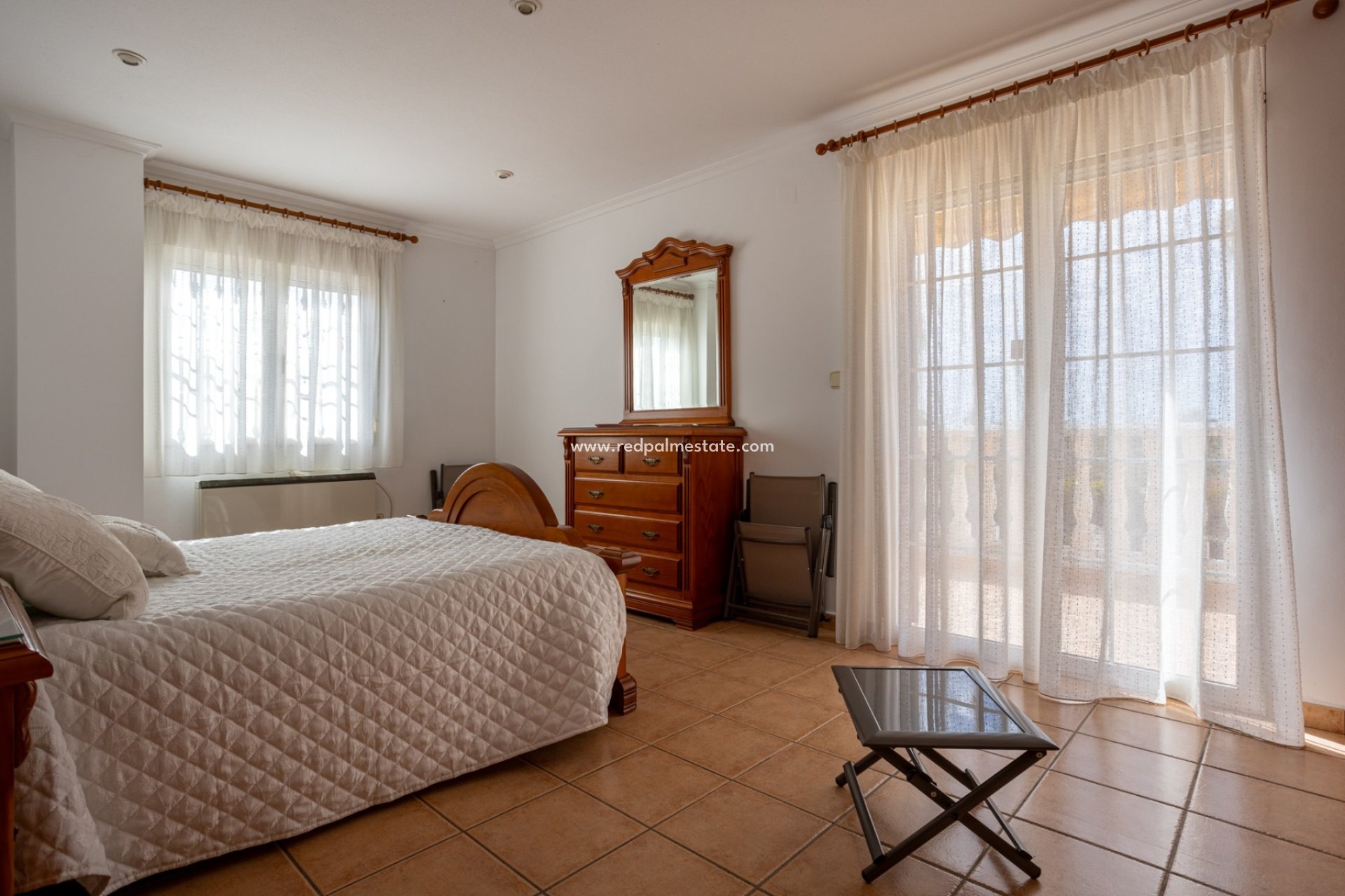 Återförsäljning - Villa -
Elche - La Hoya