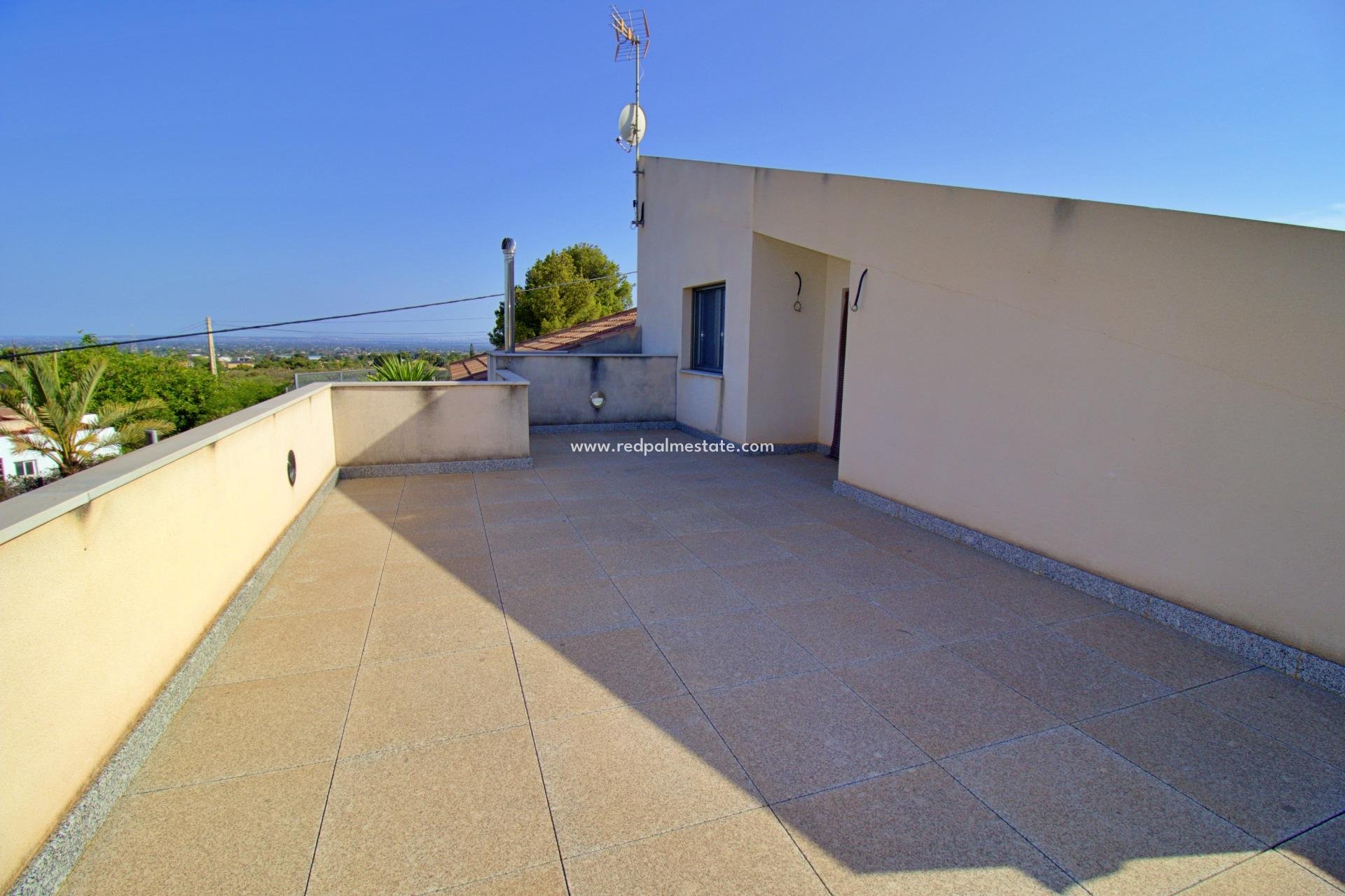 Återförsäljning - Villa -
Elche - Peña las Águilas