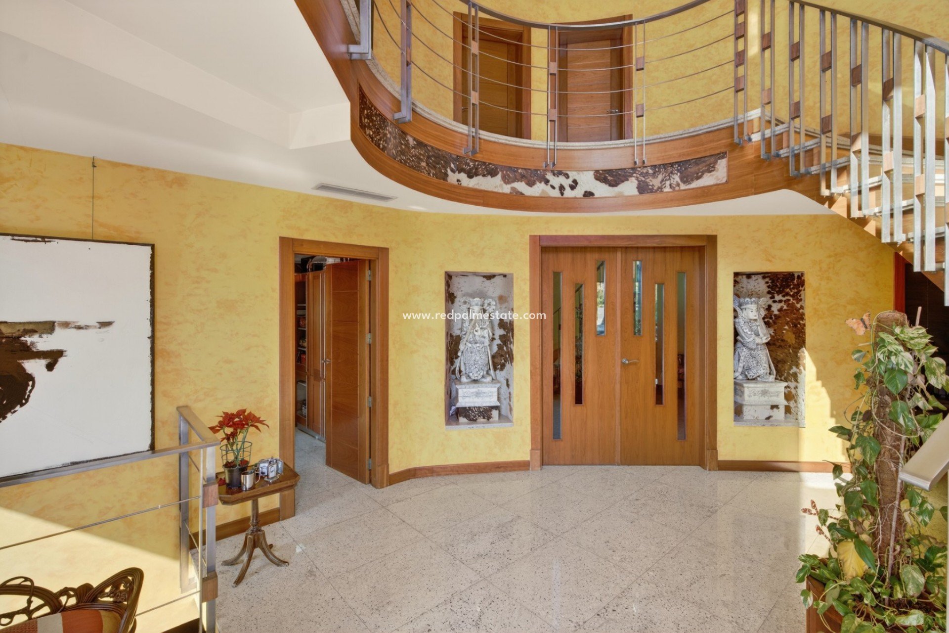 Återförsäljning - Villa -
Elche