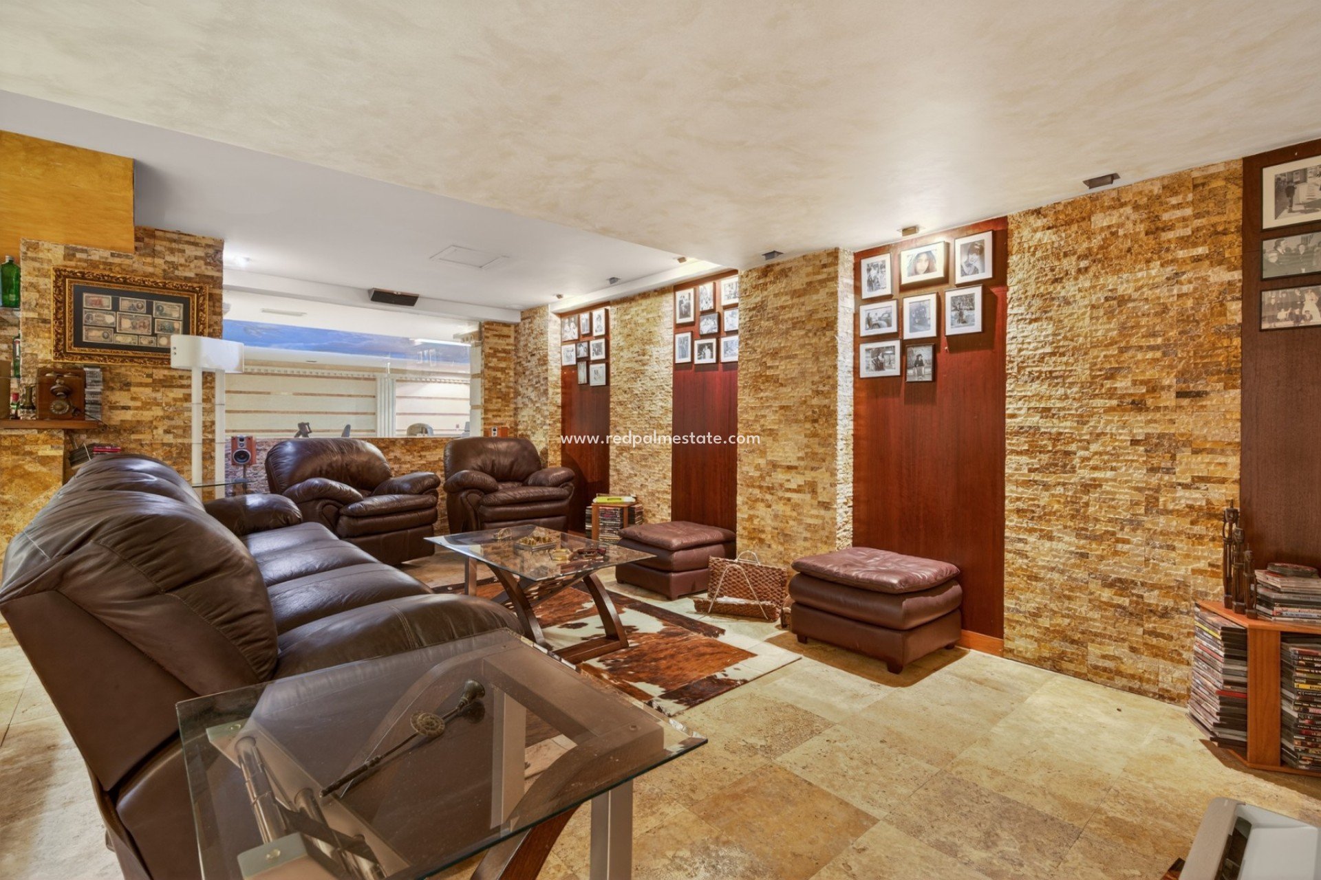 Återförsäljning - Villa -
Elche