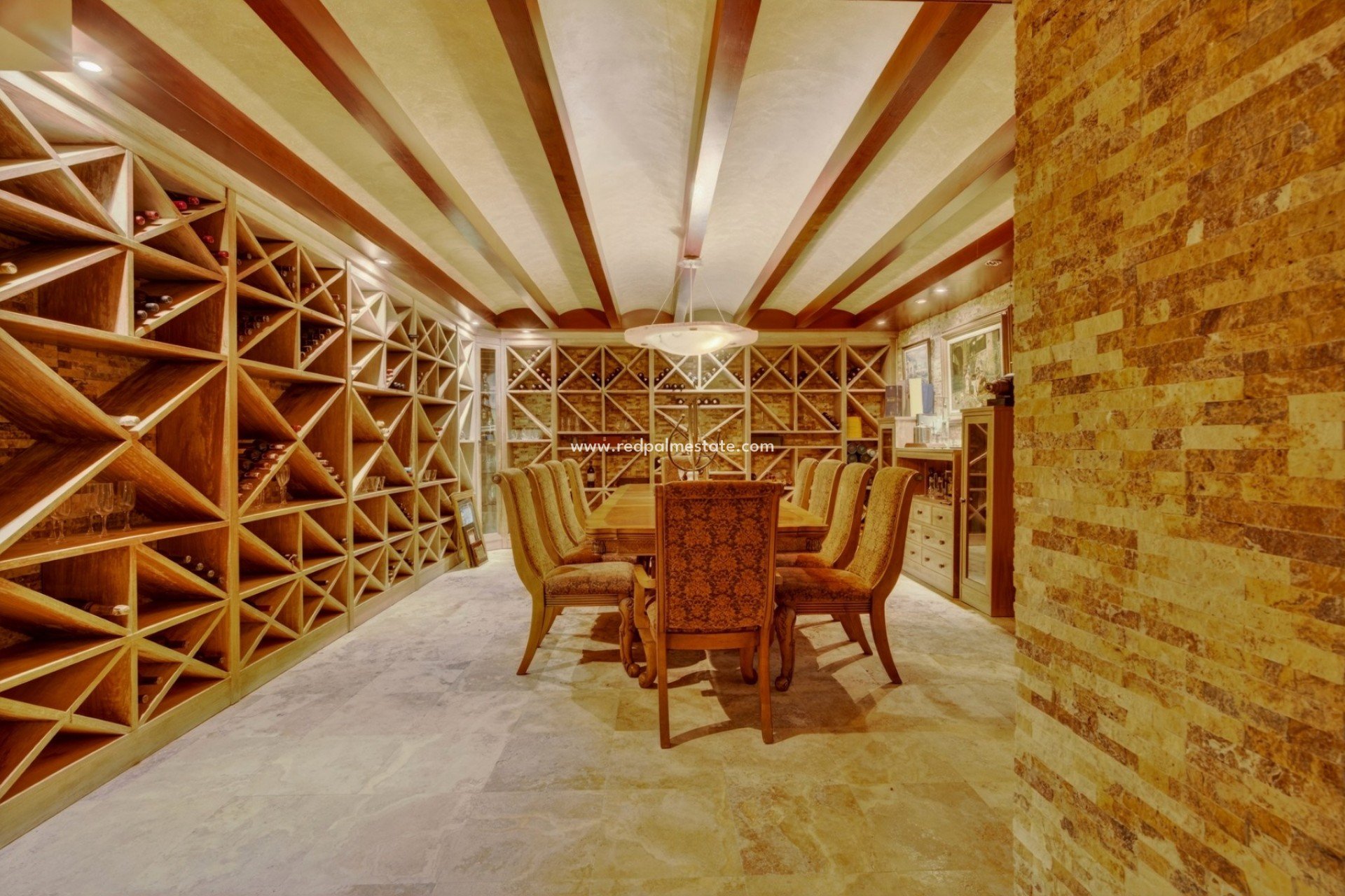 Återförsäljning - Villa -
Elche