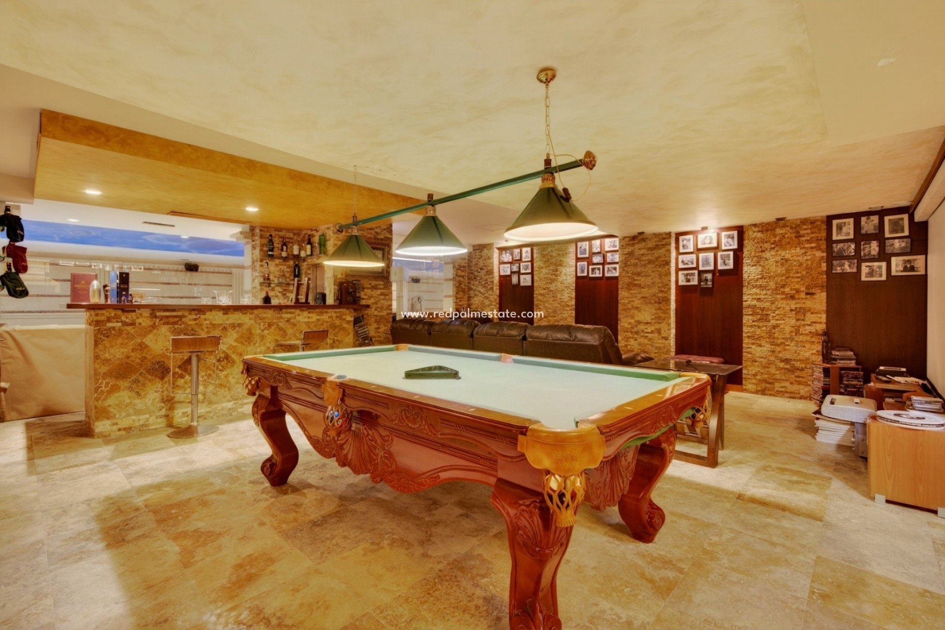 Återförsäljning - Villa -
Elche