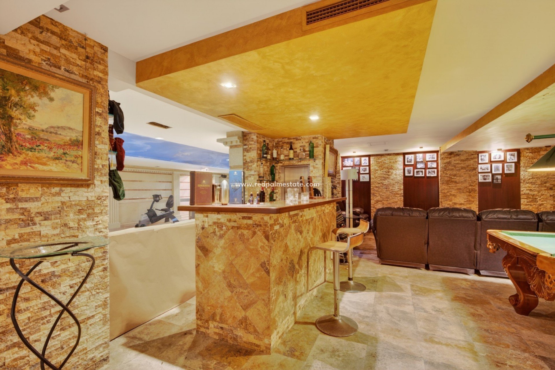 Återförsäljning - Villa -
Elche