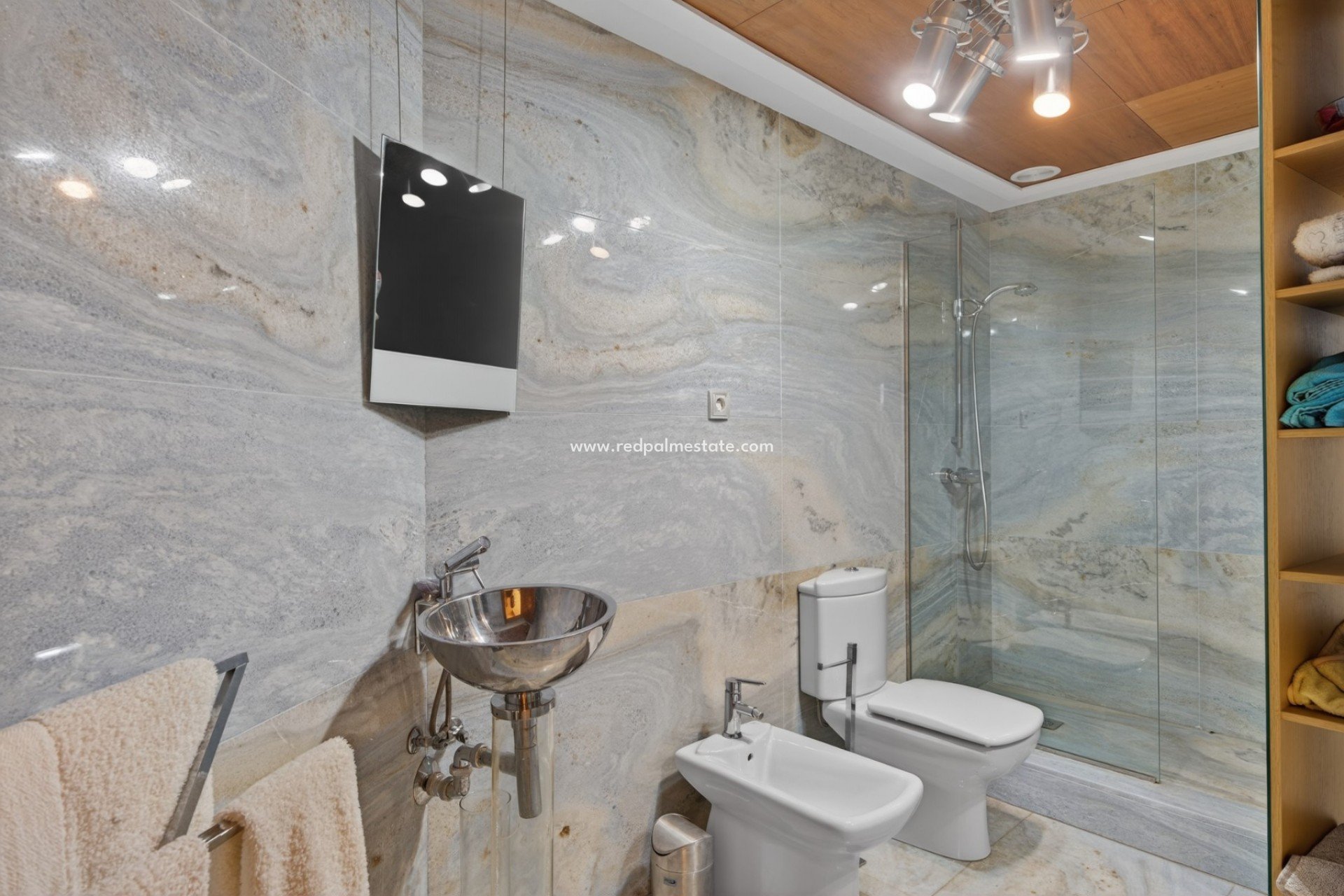 Återförsäljning - Villa -
Elche