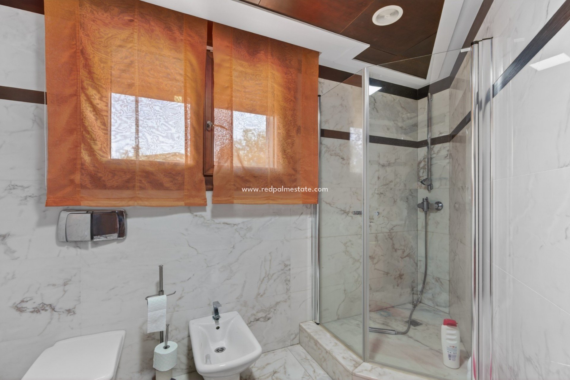 Återförsäljning - Villa -
Elche