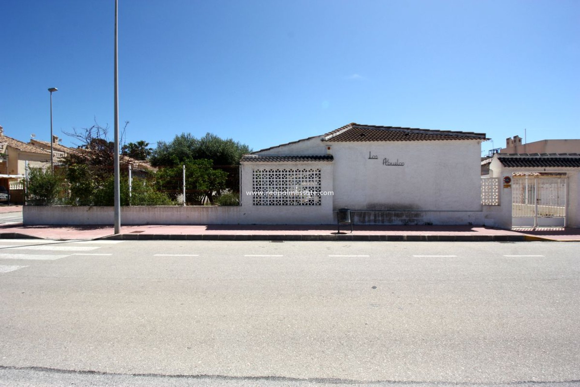 Återförsäljning - Villa -
Guardamar del Segura - Costa Blanca