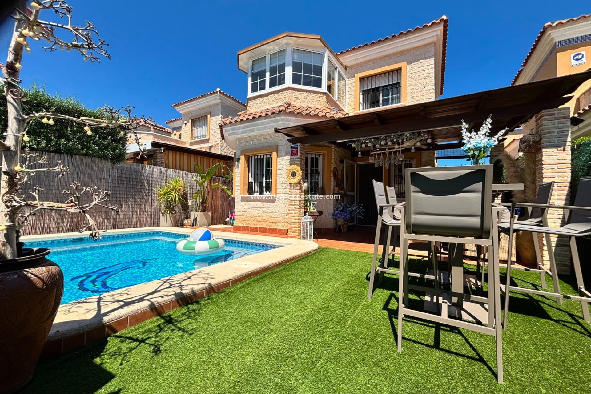 Återförsäljning - Villa -
Guardamar del Segura - El Raso