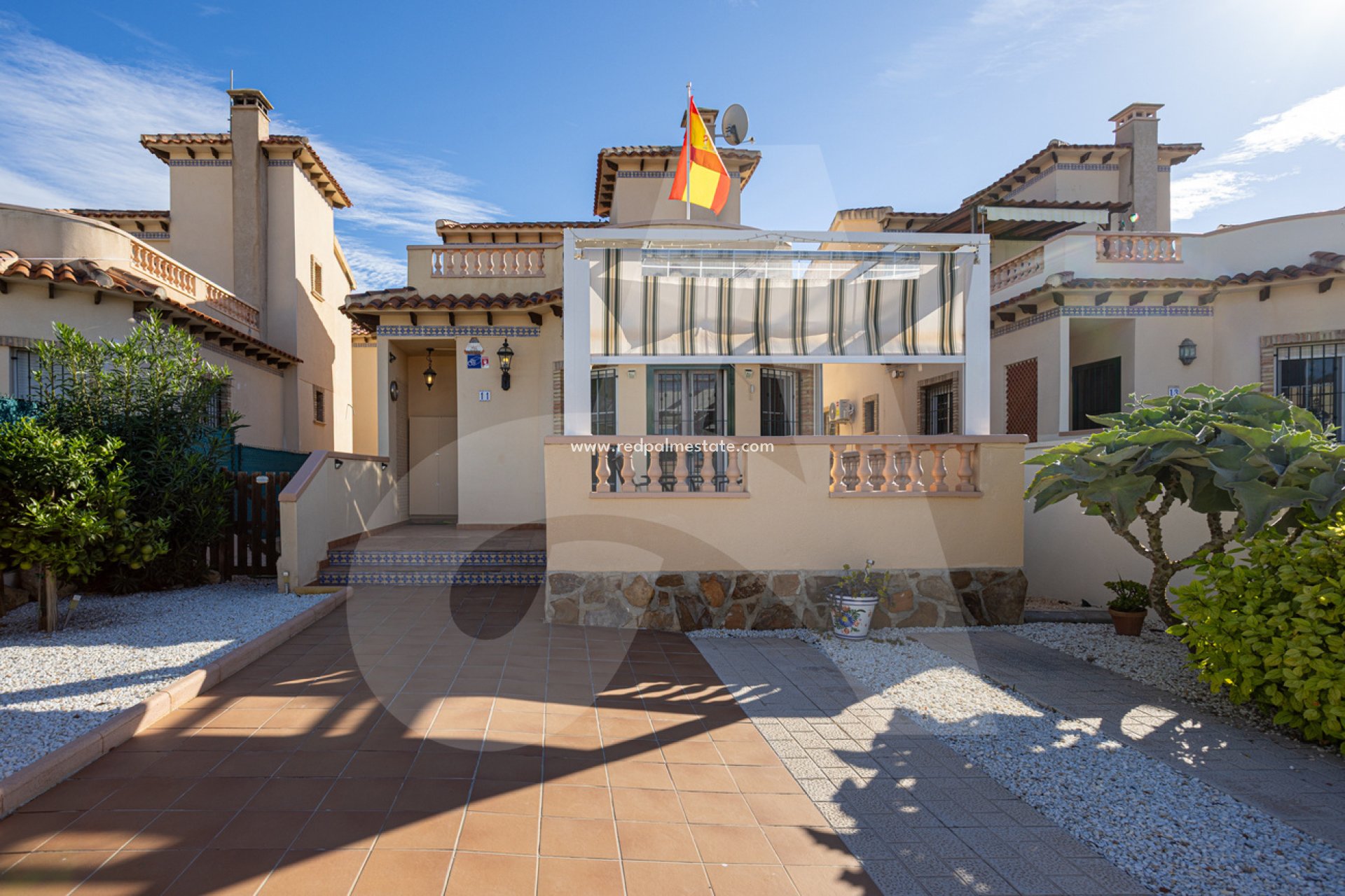 Återförsäljning - Villa -
Guardamar del Segura - El Raso