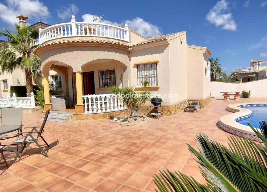 Återförsäljning - Villa -
Guardamar del Segura - Urb el raso