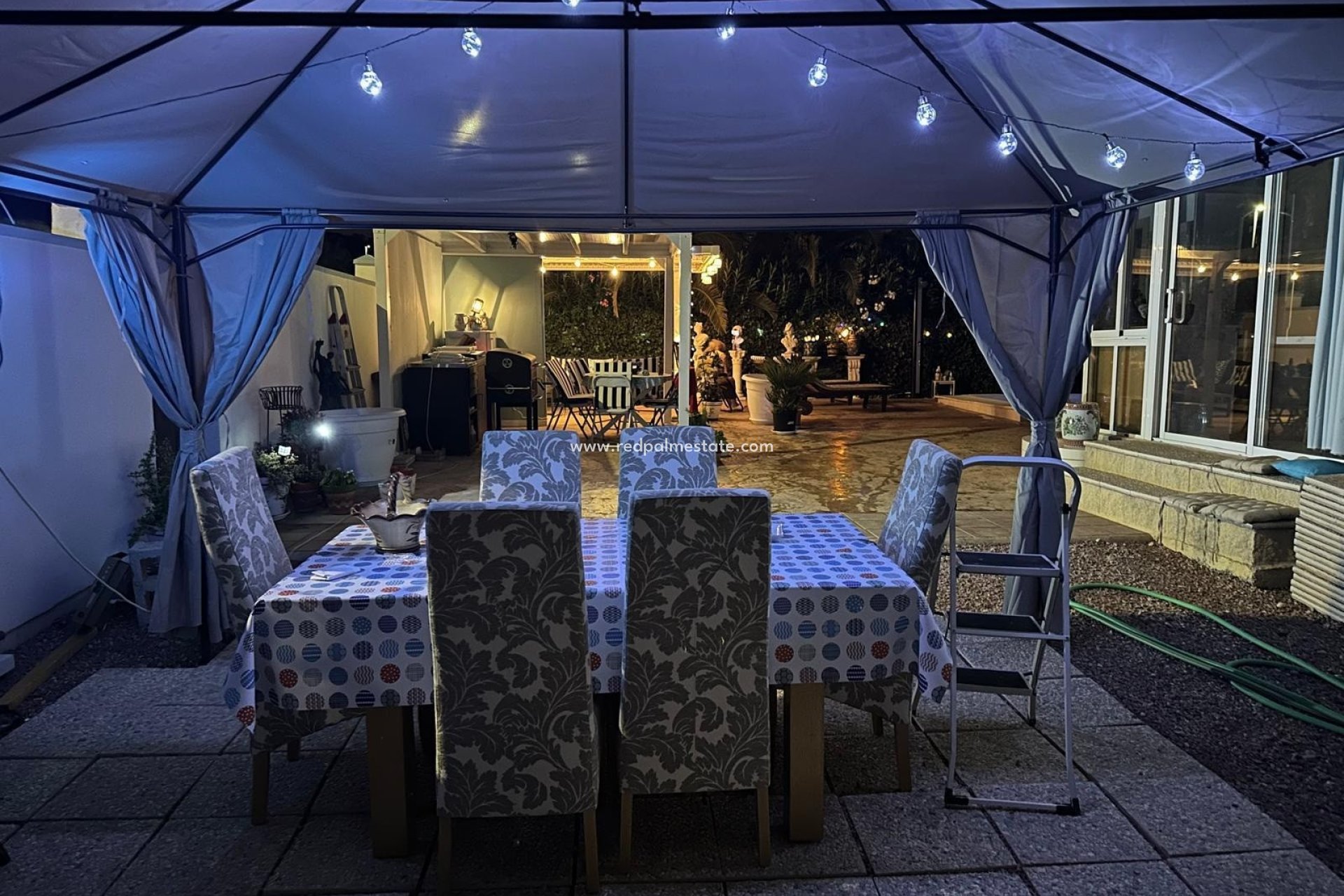 Återförsäljning - Villa -
Hondón de las Nieves - Inland