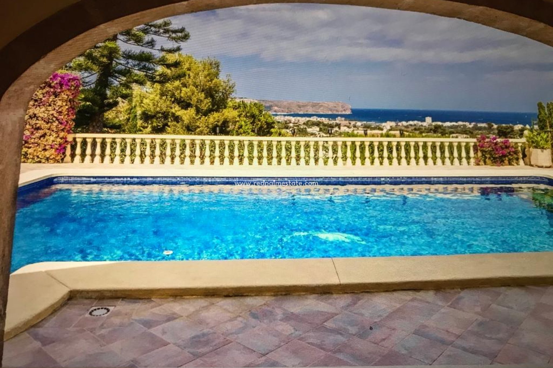 Återförsäljning - Villa -
Jávea - Costa Blanca