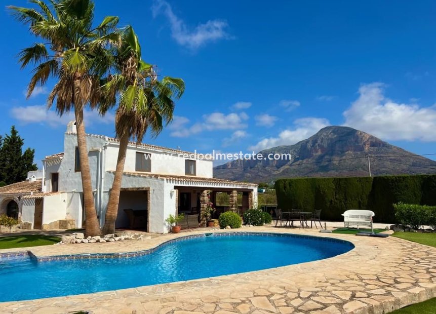 Återförsäljning - Villa -
Jávea - Costa Blanca